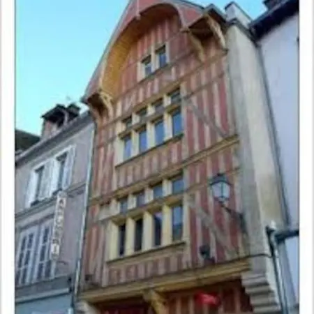 Cocoon Standing - Coeur Historique De